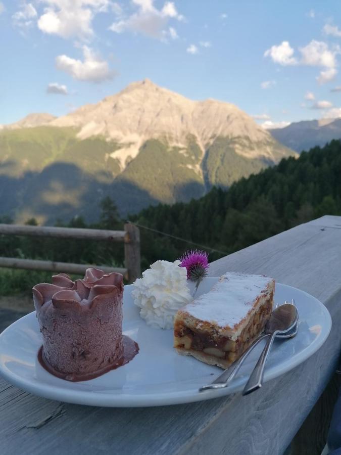 Alp Es-Cha Dadour Bed & Breakfast Madulain Екстериор снимка