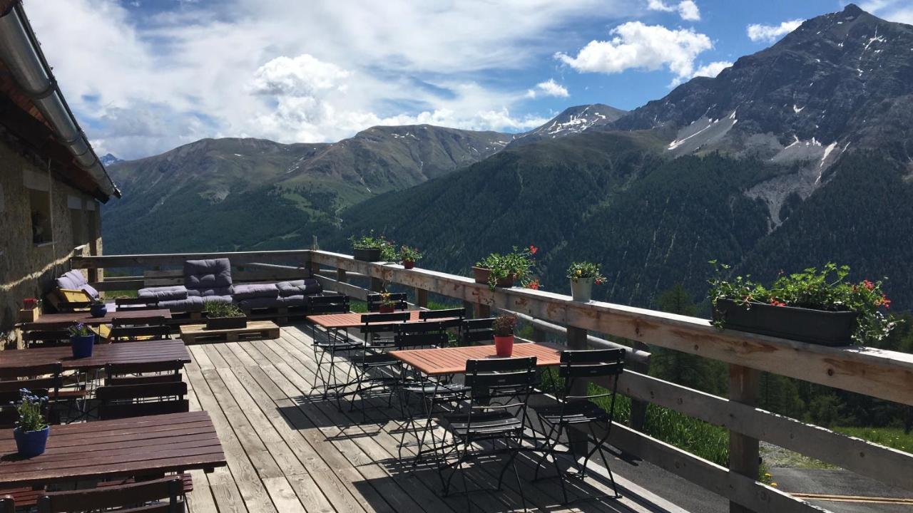 Alp Es-Cha Dadour Bed & Breakfast Madulain Екстериор снимка